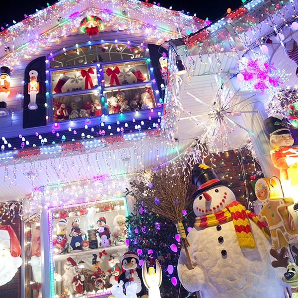 Christmas Light Safety Do’s and Don’t